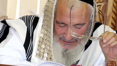 מורנו ורבנו הגאון רבי שמעון ביטון שיחיה לאורך ימים טובים אמן, רבה של חדרה וראש ישיבת "אור יוסף"